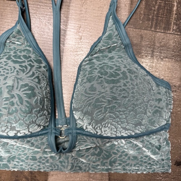 PINK Victoria's Secret Blue/Teal Bralette Medium - Picture 3 of 9